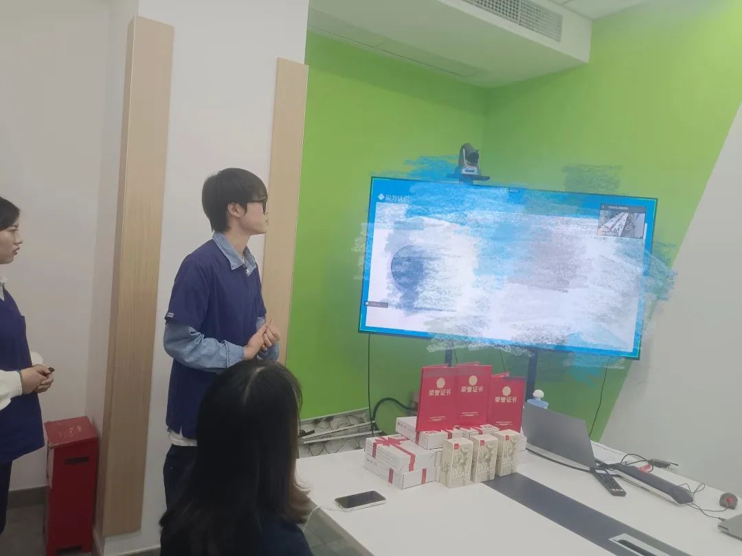 顾连芒果2022届实习生毕业管理座谈会